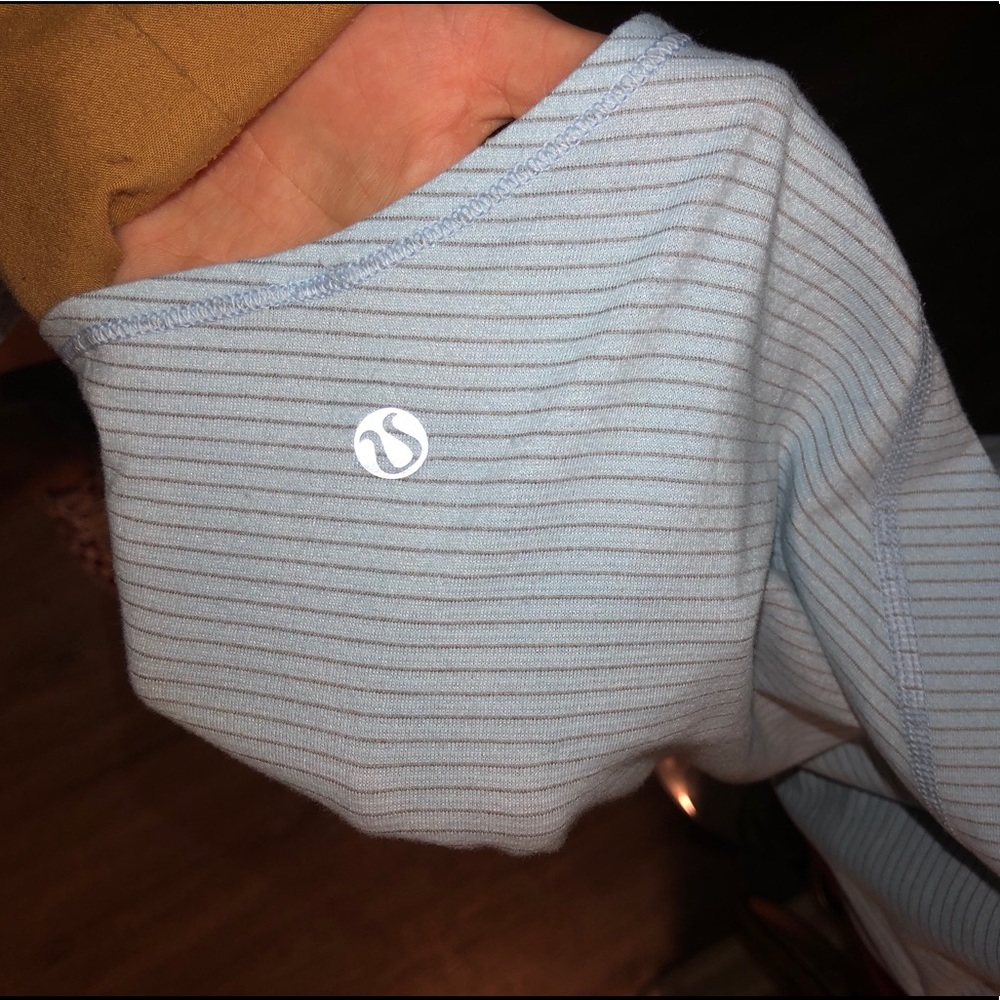 Lululemon free to be wild tank - Picture 4 of 4